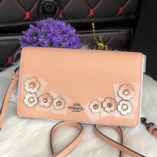 (ผ่อน0%) กระเป๋าสะพายข้าง ❤️งาน Shop❤️COACH HAYDEN FOLDOVER CROSSBODY CLUTCH WITH CRYSTAL TEA ROSE 38970 สีเบจ ปักดอกไม้
