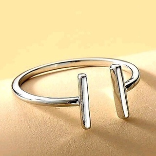 Parallel-Silver Premium Cuff Ring I I แหวนหนีบพรีเมี่ยมรูปเส้นขนานสีเงิน I I