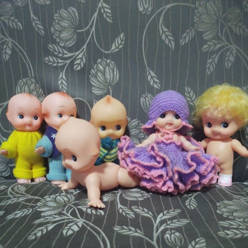 ตุ๊กตา​ มาสค็อต​ เด็กคิวพี Kewpie​ มีปั้มเท้า ยางบีบจากญี่ปุ่​น