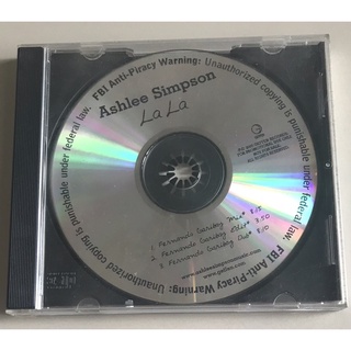 ซีดีซิงเกิ้ล ของแท้ มือ 2 สภาพดี...159 บาท “Ashlee Simpson”ซิงเกิ้ล "La La"(US Promo CD single)*Made In USA+ไม่มีปกหน้า*