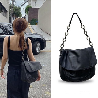 Max bag กระเป๋าสะพายใบใหญ่ ใส่ของกันให้เต็มที่ สะพายเลิศๆกัน