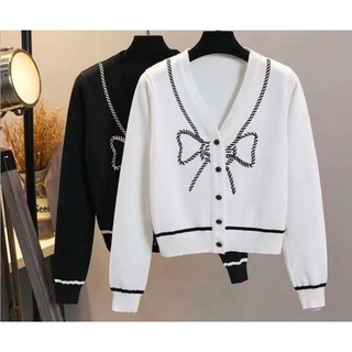 เสื้อผ้าไหมพรมแขนยาว คอปักลายโบว์น่ารักๆ กระดุมหน้า ผ้านิ่ม เสื้อครอป