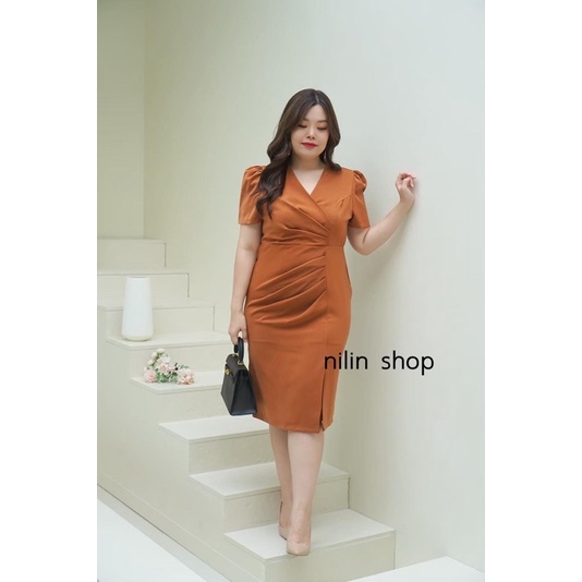 ชุดเดรส จากแบรนด์ Nilin shop สีส้มอิฐ ไซด์ XL (used)