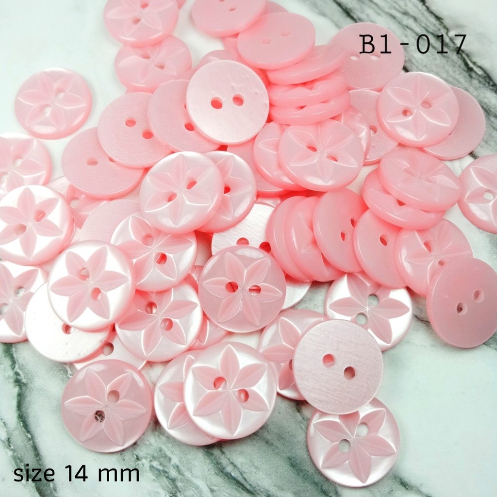 โล๊ะสต็อก กระดุมมุก​ แฉกดอกไม้​สีชมพู ขนาด 14 มิล //100 เม็ด (B1 - 017)