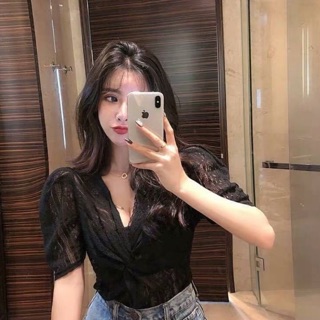 เสื้อลูกไม้คอวีทวิสหน้า มีเกาะอกตัวในแถม💛