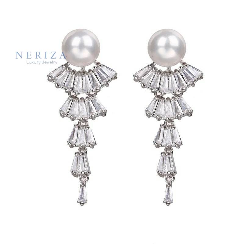 Neriza Jewelry/ ต่างหูระย้าเพชรสังเคราะห์ เกรดพรีเมี่ยม ประกายเทียบเท่าเพชแท้ พร้อมกล่อง NE135