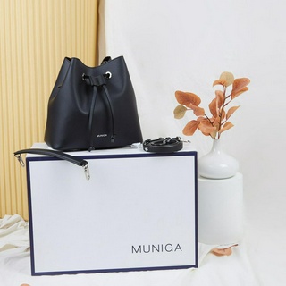 กระเป๋าทรงขนมจีบรุ่น "Dina" MUNIGA สินค้าขายดี