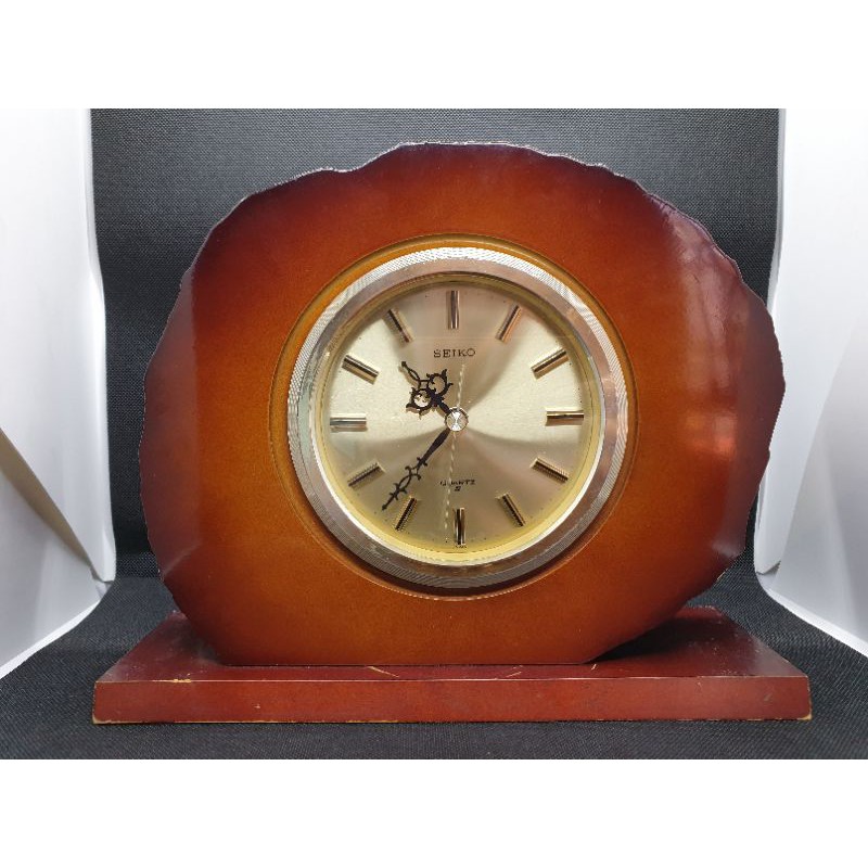 นาฬิกา นาฬิกาไม้ตั้งโต๊ะ SEIKO Vintage Style. งานไม้สนญี่ปุ่น ระบบ Quartz, ยี่ห้อ SEIKO แท้ Made in Japan