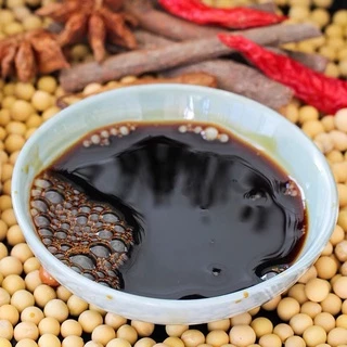 ซีอิ๊วดำ ซอสปรุงรส(海天酱油 老抽王）ขนาด500ml เหมาะสำหรับเพิ่มสีสันอาหารให้ดูสวยงามน่ารับประทาน กลิ่นหอม อร่อยกลมกล่อม
