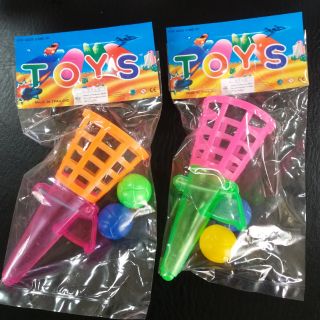 TOY ของเล่นโบราณ จำกันได้มั้ยคะ ดีดบอลเข้าตะกร้า แพค 2 ชิ้น