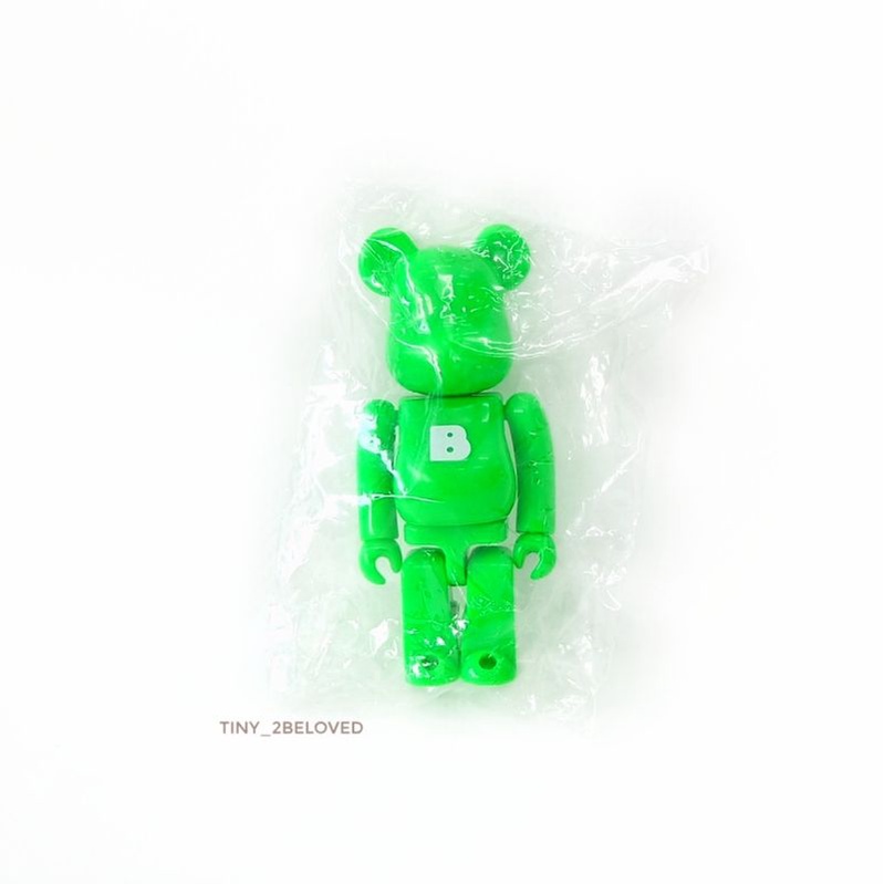 Be@rbrick​ 100​% series​ 9 b