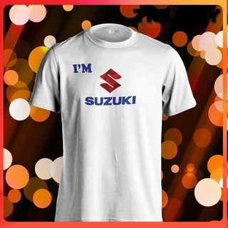 เสื้อยืด พิมพ์ลาย Im Suzuki 0024 พรีเมี่ยม สําหรับผู้ชาย