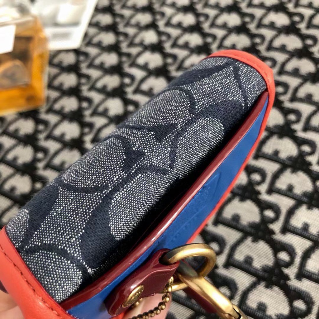กระเป๋าสตางค์ ผ้าแคนวาส ขนาดเล็ก พร้อมช่องใส่บัตร 89409 C4187 4416Charm สําหรับผู้หญิง