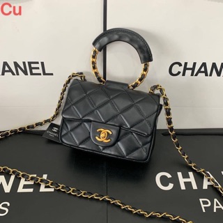 CHANEL กระเป๋าแฟชั่นทรงเก๋ คลาสสิคแต่ไม่ล้าสมัย