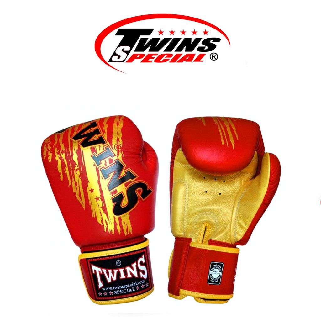 นวมชกมวย Twins Special Fancy Boxing Gloves Signature Design FBGV-TW3 Gold/Red  10oz