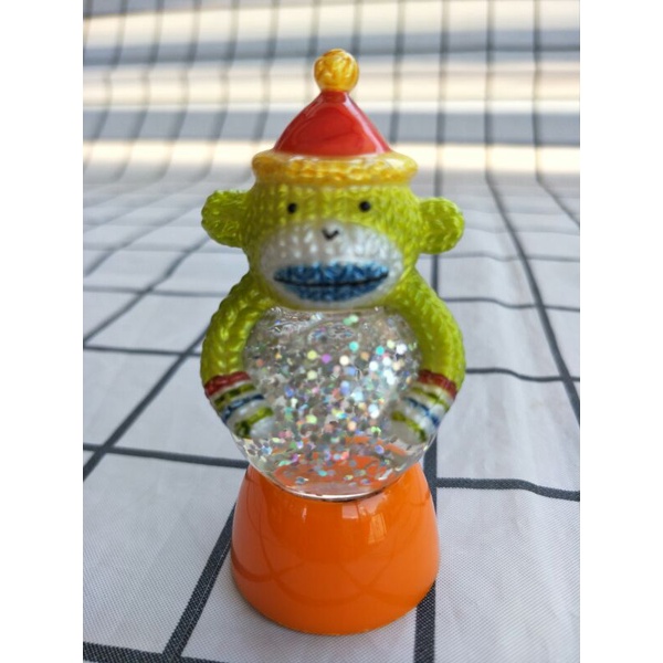 สินค้าของเล่น​ของ​สะสม​sock monkey" mini snow globeสินค้า​ญี่ปุ่น​มือสอง