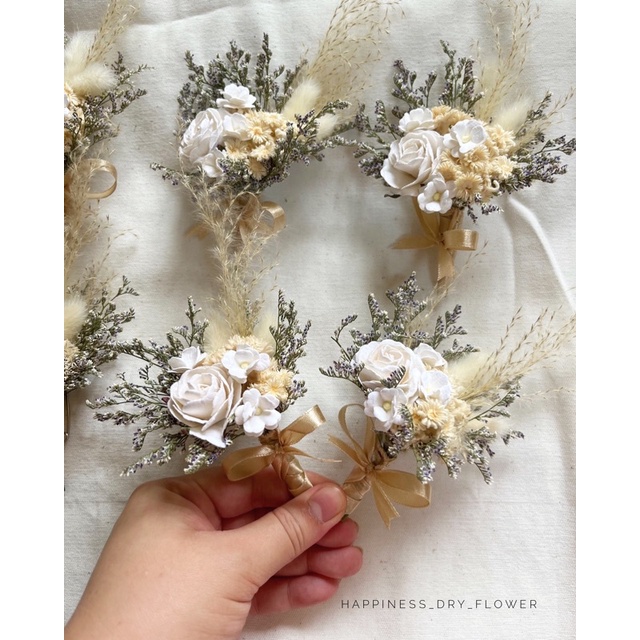 ดอกไม้ติดหน้าอกโทนขาว ‼️ พร้อมส่ง‼️ ดอกไม้แห้งผสมดอกกระดาษสาเก็บได้เป็นเดือน