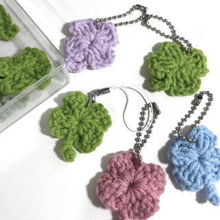 พวงกุญแจใบโคลเวอร์ Clover keyring 🍀 มี4สี 🍀