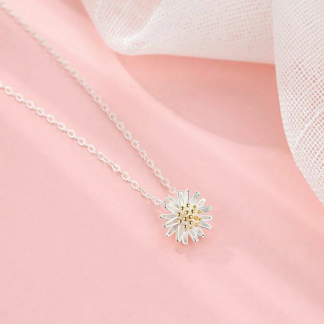 [CLEARANCE SALE] สร้อยเดซี่ • Daisy Necklace