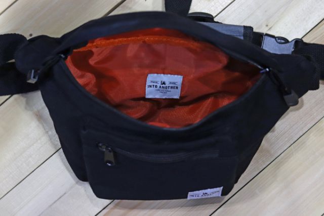 กระเป๋าคาดเอว / คาดอก IA Canvas Waist Bag