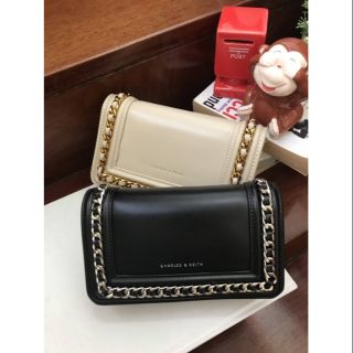 Charles&amp;Keith Chain detail Clutch​ ของแท้💯