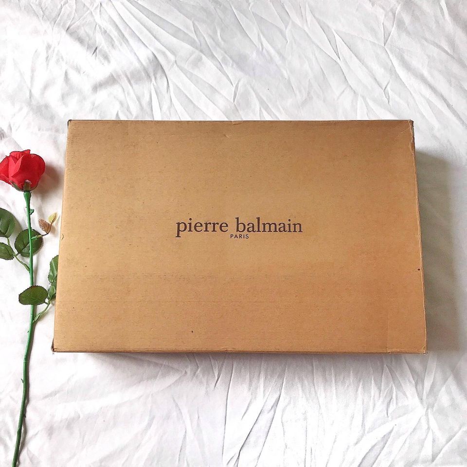 Pierre Balmain Blanket