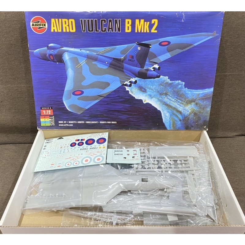 1/72 AIRFIX BUILT RAF Avro Vulcan B. Mk2 n°9 Sqdrn RAF Waddington 1977