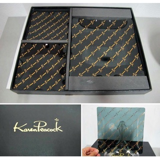 Karen Peacock ชุดจานรับเเขก Set ลายตัวอักษรเรียบหรูค่ะ