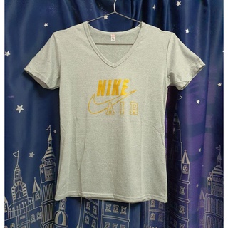 Sale** เสื้อยืด คอวี สกรีนNike 🌈