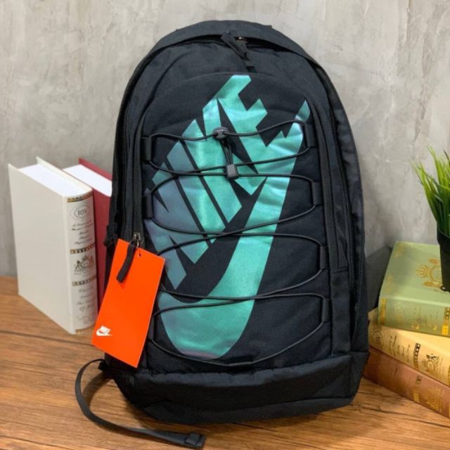 กระเป๋าเป้ Nike แท้💯 สีดำ คาดสีรุ้ง เท่มาก Unisex ผู้ชาย เดินทาง