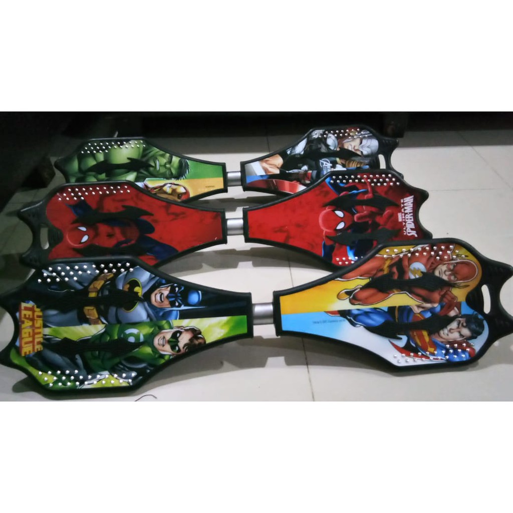 โยกสเก็ตบอร์ด snakeboard waveboard ดั้งเดิมล่าสุด