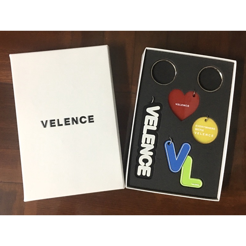 (Official goods) VELENCE KEYRING พวงกุญแจ วิน เมธวิน win metawin