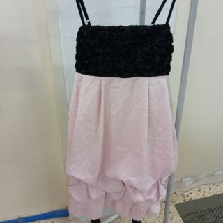 ชุดกระโปรงมือสองสาวไซส์เอสเอ็มใส่ได้คะ