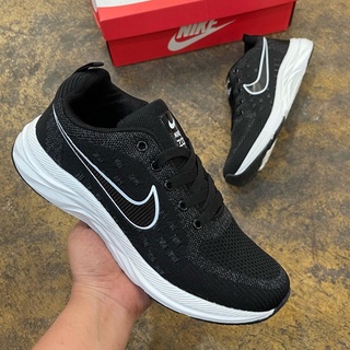 รองเท้าผ้าใบnikezoom airพื้นนิ่มใส่สบายไม่หนัก