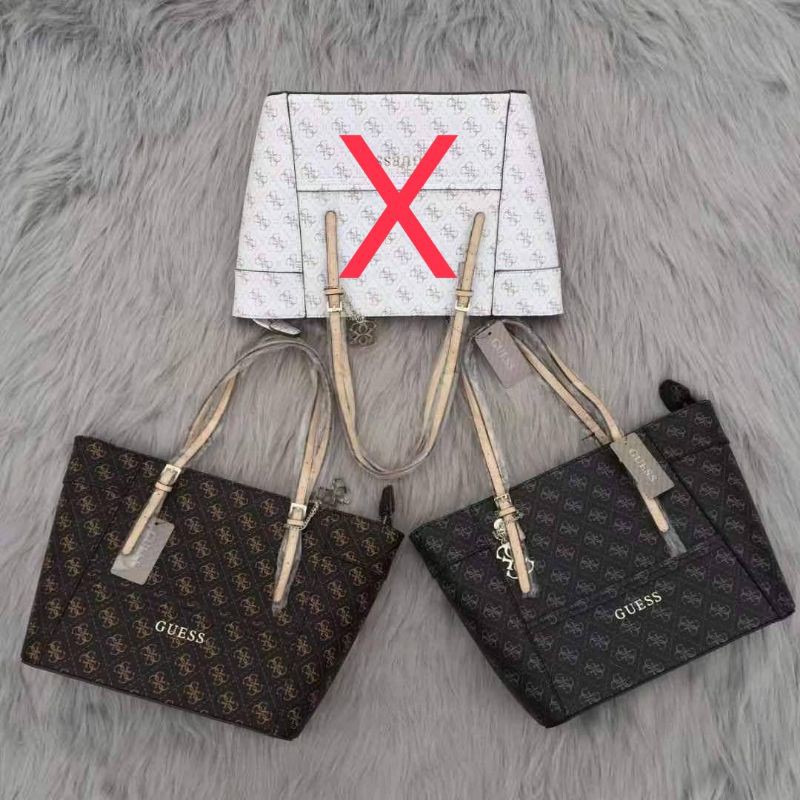 Guessกระเป๋า Guess ทรงช้อปปิ้ง