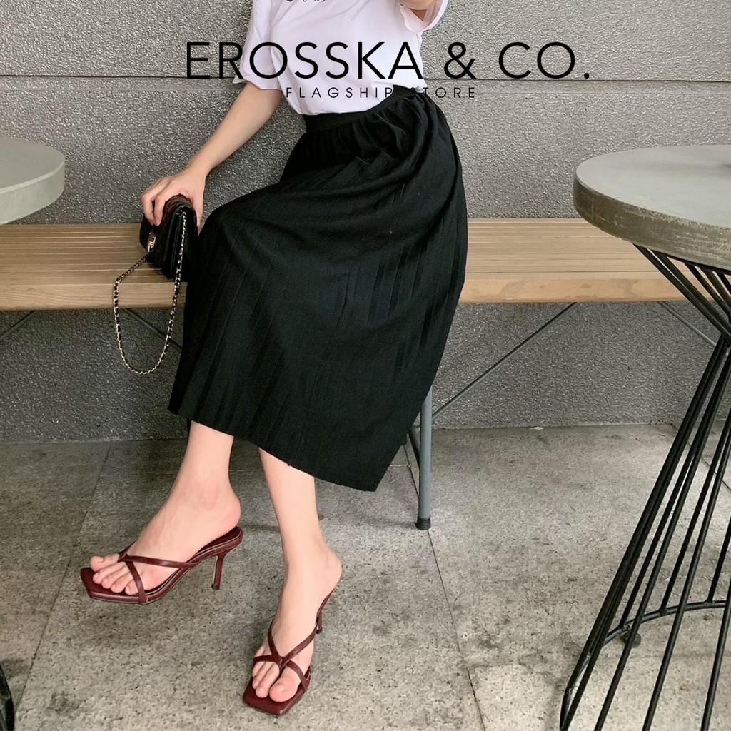 Erosska - รองเท้าแตะผู้หญิงหัวเหลี่ยมคาดน้ําตาลเข้มแบบบาง สูง 7 ซม. - EM060