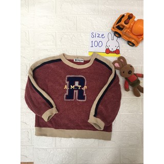 เสื้อกันหนาวลายมือสอง  ไซต์ 100 สีแดงไม่เข้มผ้านุ่มๆ