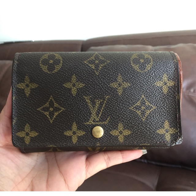 Used Lv กระเป๋าสตางค์ มือสอง