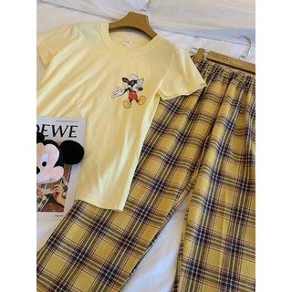 ‼️พร้อมส่ง‼️ชุดนอนเซ็ตเสื้อมิกกี้+กางเกงลสยสก็อตน่ารักมาก#ผ้านุ่มนิ่ม#ใส่สบายมาก#งานตรงปก#ใส่นอนหรือใส่เดินตลาดได้เลยจ้า