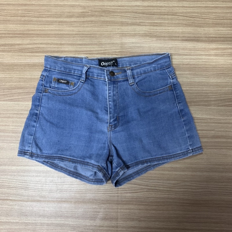 กางเกงยีนส์ขาสั้น Oops ไซส์L เอว30” มือ2