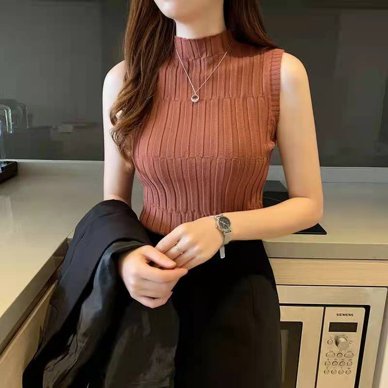 anna  476 เสื้อท็อปแขนกุด ชนิดผ่าแขน ผ้าไหมพรม คอเต่า สีสวย ผ้าบาง ใส่สบาย ยืดตามตัว ผ้าไหมพรมแขนสั้น ราคา ถูกที่สุด ดีลบีเคเค แกลเลอรีภาพที่ 4