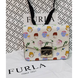 กระเป๋า Furla ของแท้มือ 1 กระเป๋าPradaมือสองของแท้