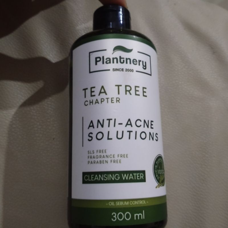 คลีนซิ่ง วอเตอร์  tea tree สำหรับผู้ที่มีปัญหาสิว