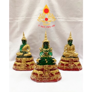 พระแก้วมรกต รูปจำลองพระแก้ว ขนาด3"  เนื้อเรซิ่นใส ปิดทองวิทยาศาสตร์ (ฤดูร้อน ฤดูหนาว ฤดูฝน)
