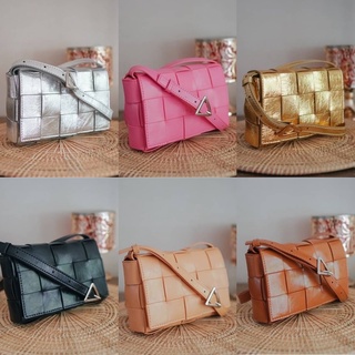 mini bag กระเป๋าหนังวัวแท้ กระเป๋าหนังแท้ กระเป๋าหนังสาน กระเป๋าสาน กระเป๋าสะพายข้างผู้หญิง