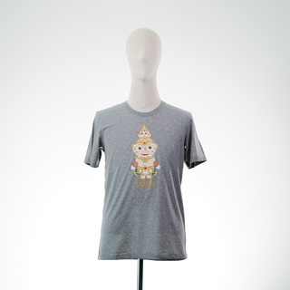 เสื้อยืดชายคอกลม สีเทา สกรีนด้านหน้ารูปยักษ์ สกรีนด้านหลังTHAI LAND
