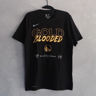 เสื้อยืดแขนสั้น พิมพ์ลาย NBA GSW GOLDEN STATE WARRIORS "GOLD BLOODED" PLAYOFFS MANTRA 2022 สีดํา