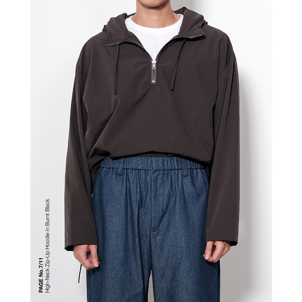 7/11 High Neck Zip-Up Hoodie in Burnt Black | เสื้อฮู้ด คอซิป ดีเทลเชือกผูก สีดำเหลือบเทาเข้ม
