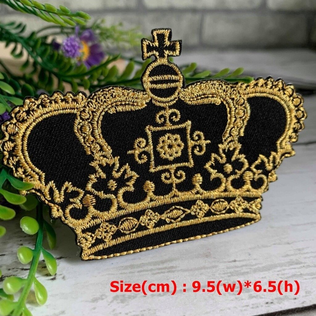 มงกุฏ ตัวรีดติดเสื้อ อาร์มรีด อาร์มปัก ตกแต่งเสื้อผ้า หมวก กระเป๋า แจ๊คเก็ตยีนส์ Cute Embroidered Iron on Patch 1