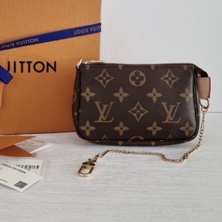 (ผ่อน0%) กระเป๋าถือ คล้องมือ LV POCHETTE ACCESSOIRES MINI DC21 ลายLV สีน้ำตาล โมโนแกรม